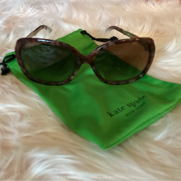 Kate Spade tortoise shell sunglasses with cloth case in good condition. main image 4